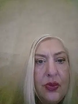 Julia20X Webcam Show