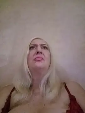 Julia20X Adlı Modelin Web Kamerası Şovu