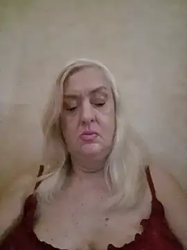 Julia20X Шоу с уебкамера