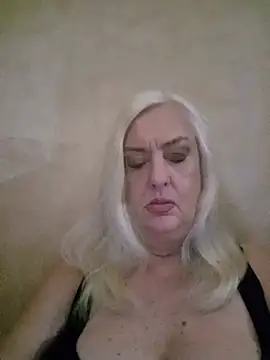 Julia20X 웹캠 쇼