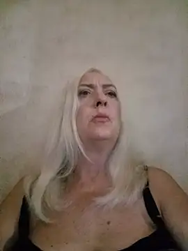 Julia20X 웹캠 쇼