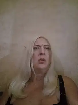 Julia20X: вебкам-шоу