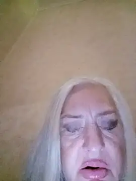 Julia20X's Webcam Show