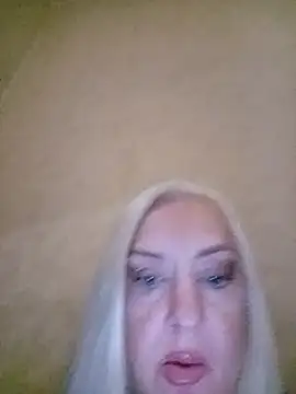 Julia20X Шоу с уебкамера