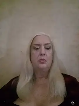 Julia20X Webcam show