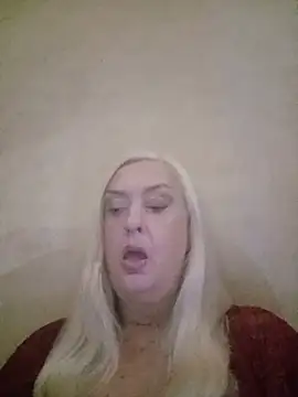 Julia20X: вебкам-шоу