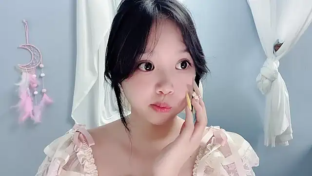 Yanys521 Adlı Modelin Canlı XXX Sohbeti