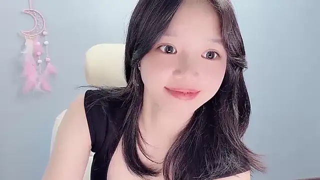 Yanys521 লাইভ XXX চ্যাট