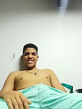 Show modela Lukaz_Caballero na web-kameri