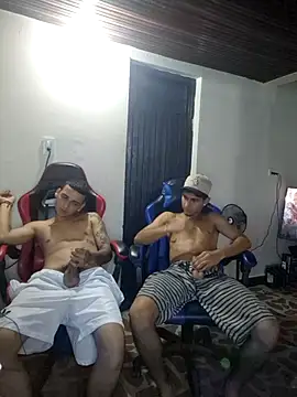 Show de nino_oregano na webcam