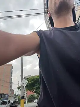 Show modela Roman_Belmont na web-kameri