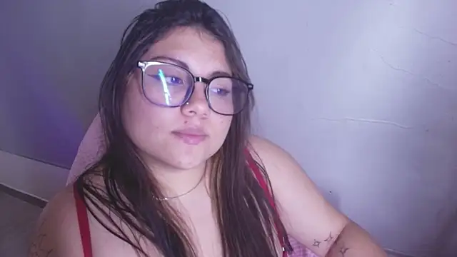 צ'אט XXX בשידור חי של Dreamboo__