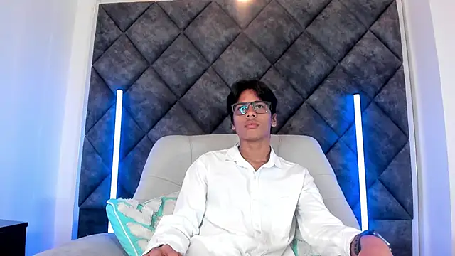 LiamKronn Live XXX chat