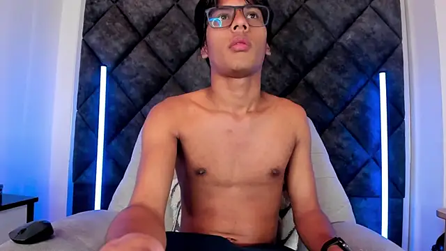 LiamKron Chat XXX live