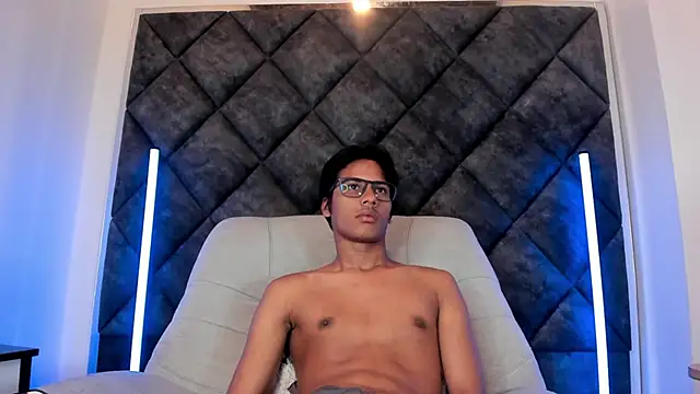 LiamKron Pertunjukan Webcam