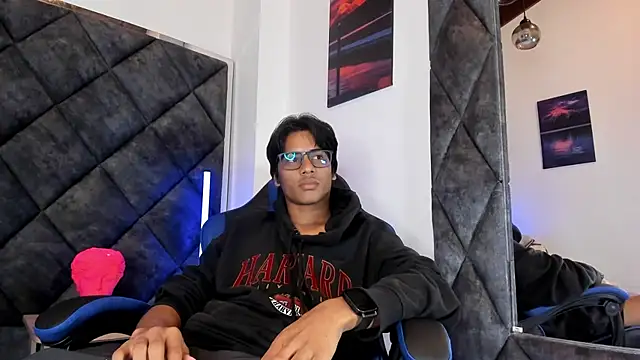 LiamKron Adlı Modelin Web Kamerası Şovu