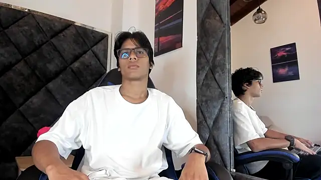 LiamKron Pertunjukan Webcam