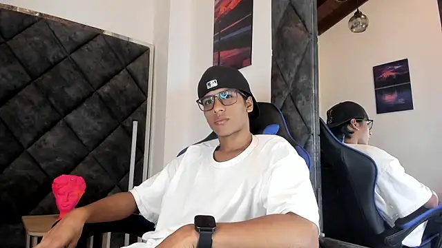 LiamKron 网络视讯表演