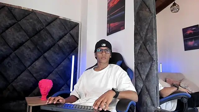 LiamKron Show Webcam