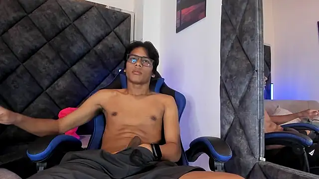 Chat +18 de LiamKron ao vivo
