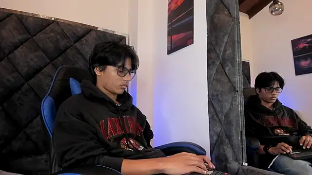 LiamKron Adlı Modelin Web Kamerası Şovu