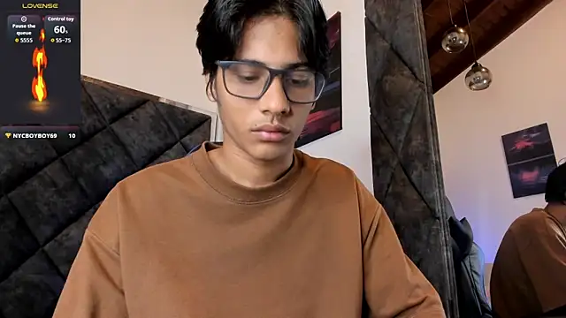 LiamKron Pertunjukan Webcam