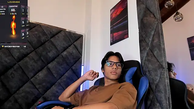 LiamKron Pertunjukan Webcam