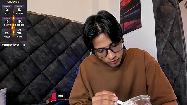 LiamKron Pertunjukan Webcam