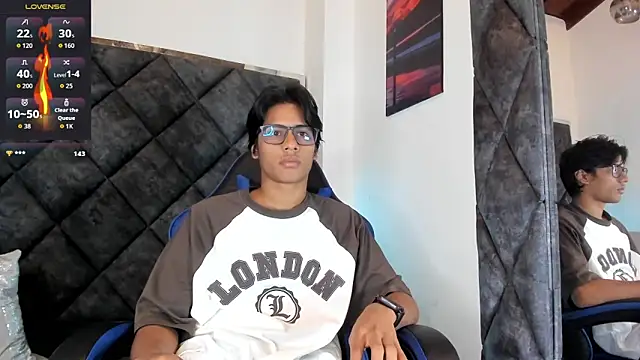 LiamKron Pertunjukan Webcam