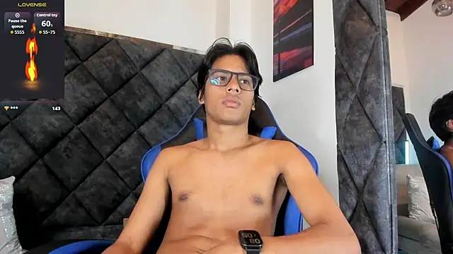 LiamKron Pertunjukan Webcam