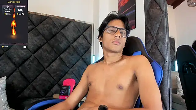 LiamKron Pertunjukan Webcam