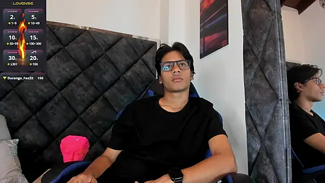 LiamKron Pertunjukan Webcam