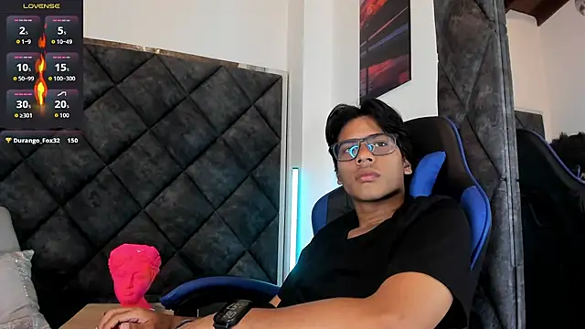 LiamKron Adlı Modelin Web Kamerası Şovu