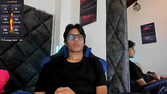 Show modela LiamKron na web-kameri