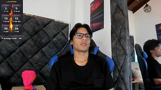 LiamKron Pertunjukan Webcam