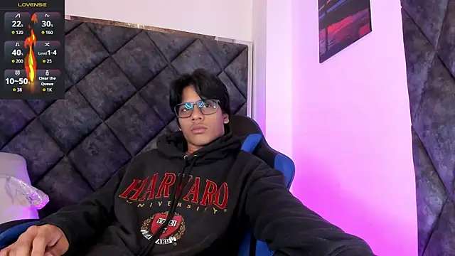 LiamKron Adlı Modelin Web Kamerası Şovu
