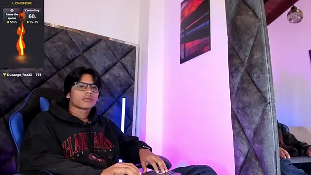 LiamKron Adlı Modelin Web Kamerası Şovu