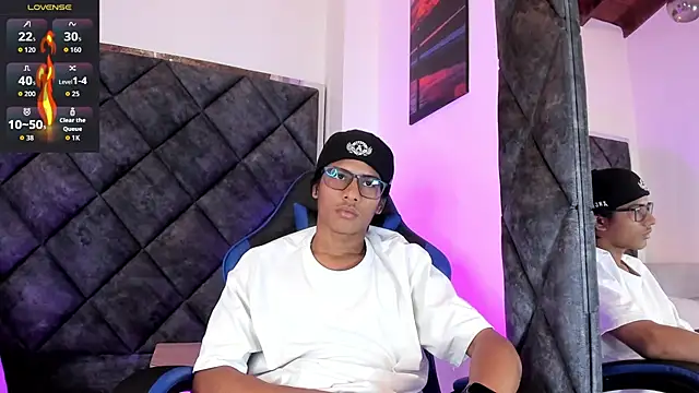 LiamKron Adlı Modelin Web Kamerası Şovu