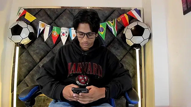 LiamKron Adlı Modelin Web Kamerası Şovu