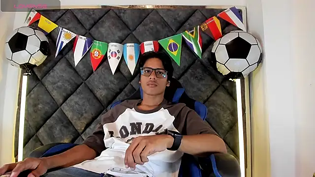 LiamKron Pertunjukan Webcam