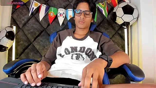 LiamKronのウェブカメラショー