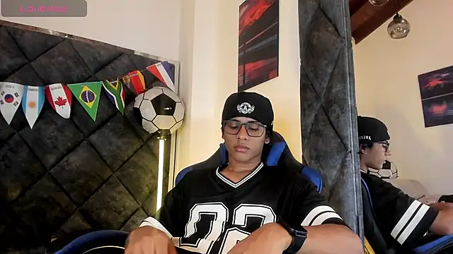 LiamKron Pertunjukan Webcam