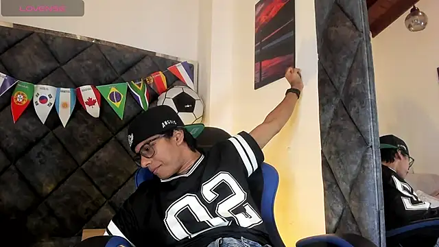 LiamKron Pertunjukan Webcam