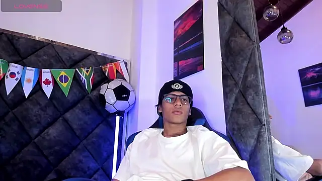 LiamKron Pertunjukan Webcam
