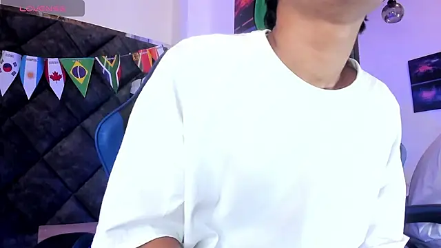 LiamKron 在線直播表演
