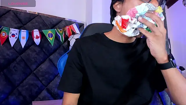 LiamKron 网络视讯表演