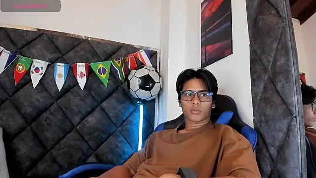 LiamKron Pertunjukan Webcam