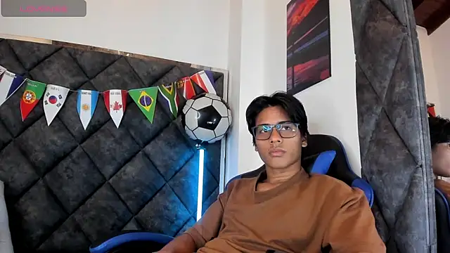 LiamKron Pertunjukan Webcam