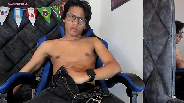 LiamKron Pertunjukan Webcam