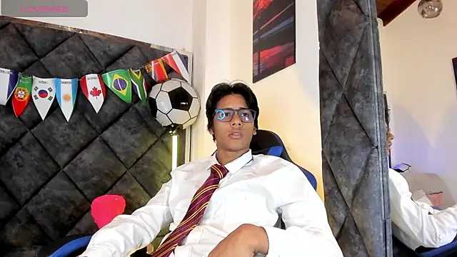 LiamKron Adlı Modelin Web Kamerası Şovu